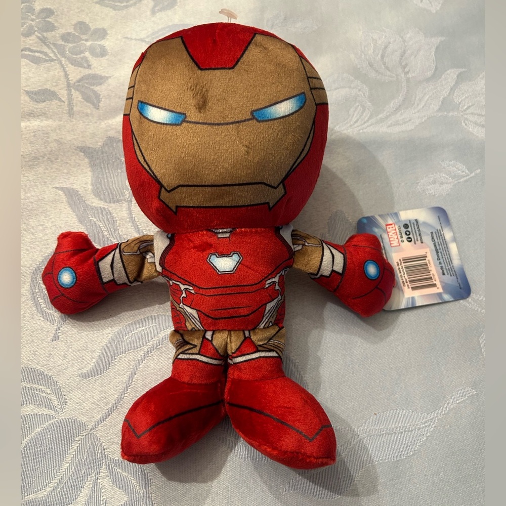 Marvel Kuricha Plush Iron Man